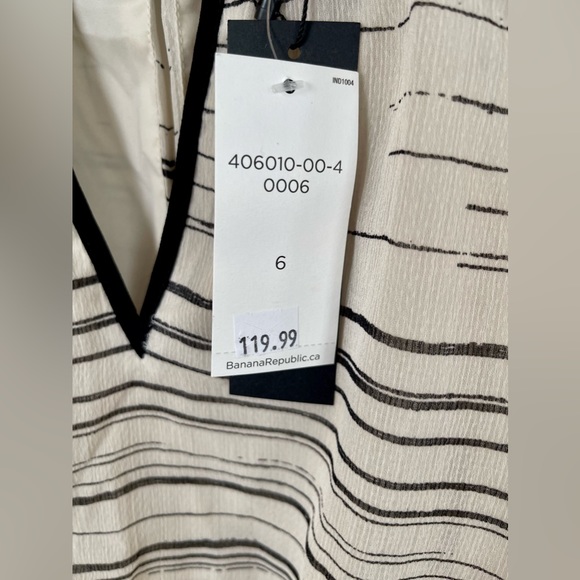 NWT Banana Republic Black and Cream Striped Dress - Picture 3 of 7